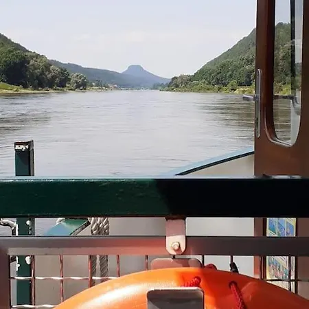 Apartamento Schoene Und Ruhige In Ottendorf