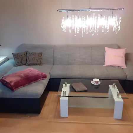 Schoene Und Ruhige In Ottendorf Apartamento *