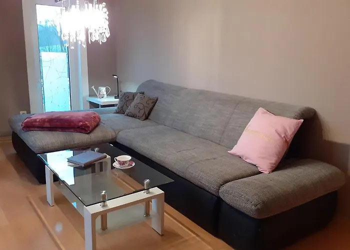 Schoene Und Ruhige In Ottendorf زبنيتس